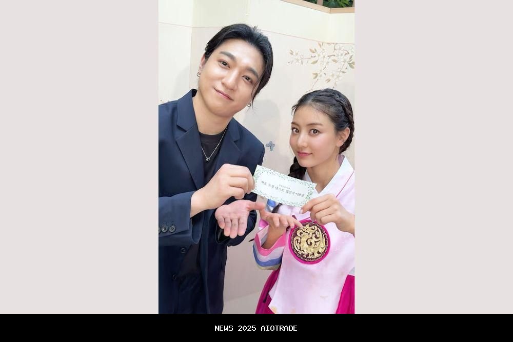 Sahabat Jihyo 'TWICE' yang Sudah Bersahabat Lama!