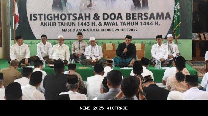 Ribuan jamaah hadiri doa bersama sambut tahun baru 2026 di Tidore