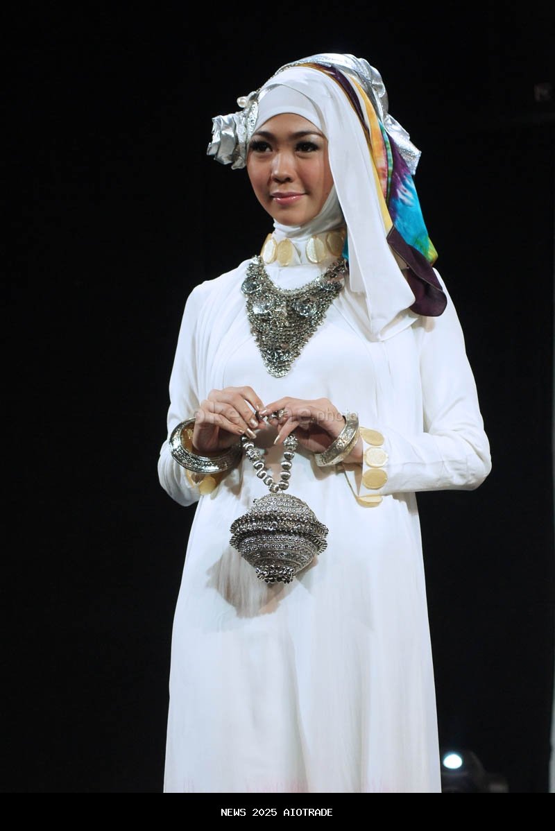 Gaya Hidup Sehat Islami: Dr Zaidul Akbar Tekankan Madu dan Kurma untuk Kesehatan