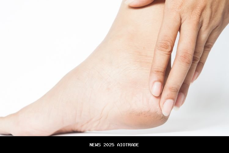 10 Cara Merawat Tumit untuk Kulit Lembut dan Bebas Pecah, Termasuk Penggunaan Petroleum Jelly