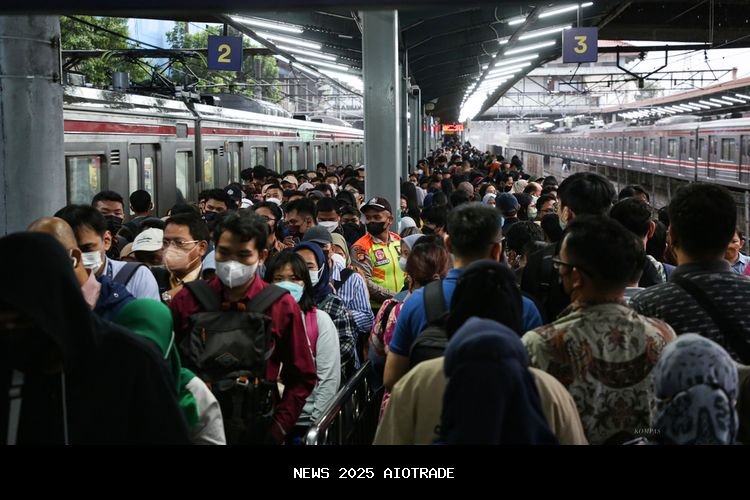 UMP Jakarta Hanya Sepertiga Biaya Hidup Layak Ibu Kota