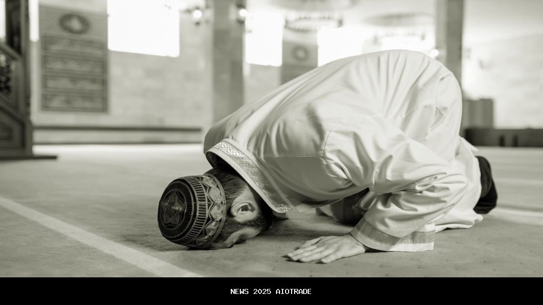 Arti Mimpi Sholat Sendiri: Tanda dan Pesan dalam Kehidupan Menurut Islam