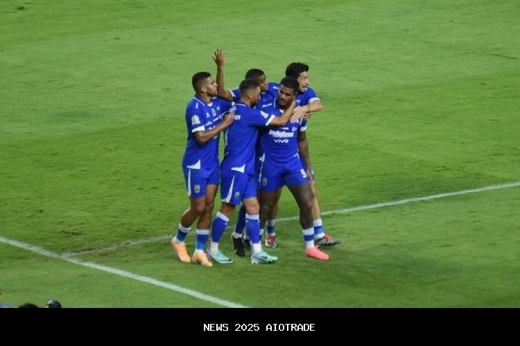 Ramon Tanque Meledak di GBLA! Persib Kembali Menang Usai Kalahkan Bhayangkara FC 2-0