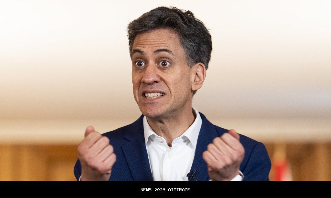 Kekhawatiran terhadap proyek nol bersih Ed Miliband senilai 4 miliar pound yang bisa menggunakan baj