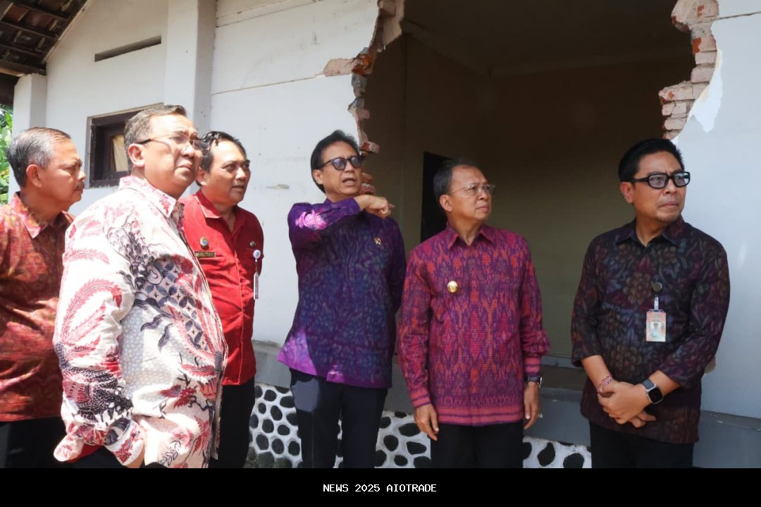 Menteri Kesehatan Cek RSUD Wangaya Pasca Banjir, Janjikan Bantuan Alkes Puluhan Miliar