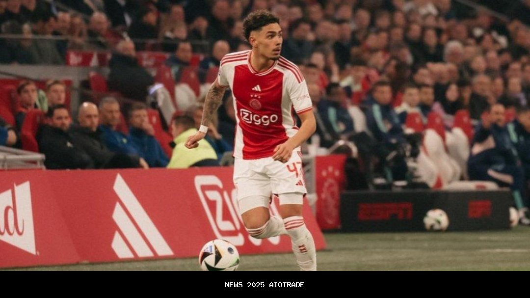Tristan Gooijer, Bintang Ajax yang Beri Kode untuk Suporter Timnas Indonesia