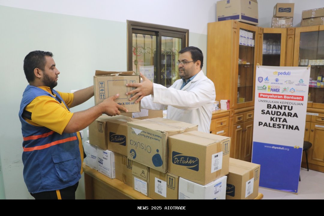 FK Umuslim dan IDI Bireuen Berikan Obat untuk Pengungsi