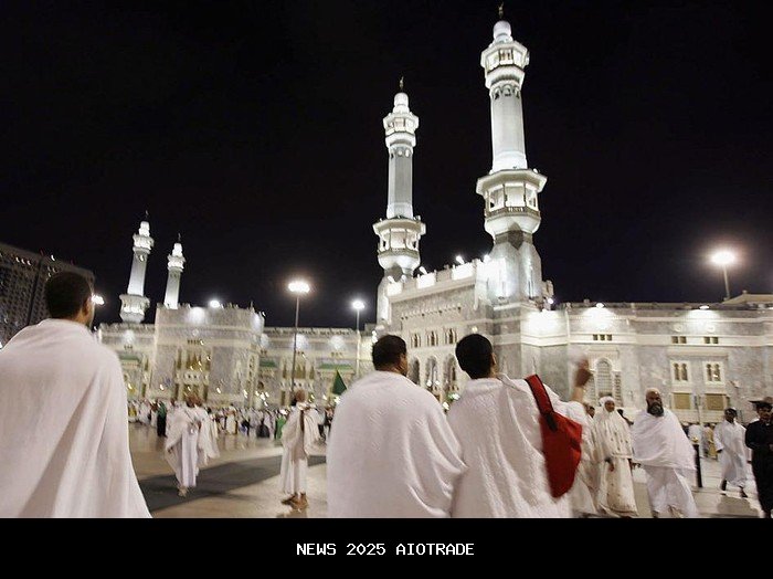 Doa Masuk dan Keluar Masjid Sesuai Ajaran Nabi Lengkap dengan Tulisan Arab, Latin, Arti dan Pahalanya