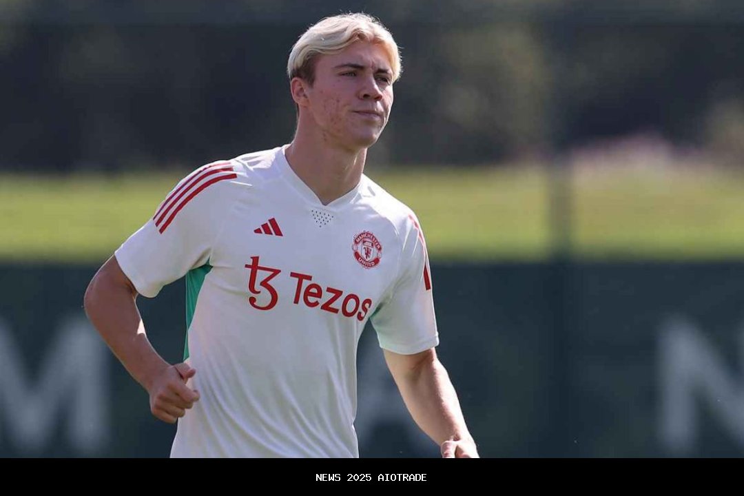 Rasmus Hojlund Dekat ke Napoli, McTominay Bantu Yakinankan Transfer