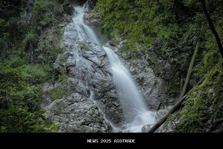 4 Destinasi Air Terjun Gorontalo yang Menyenangkan dan Tenang