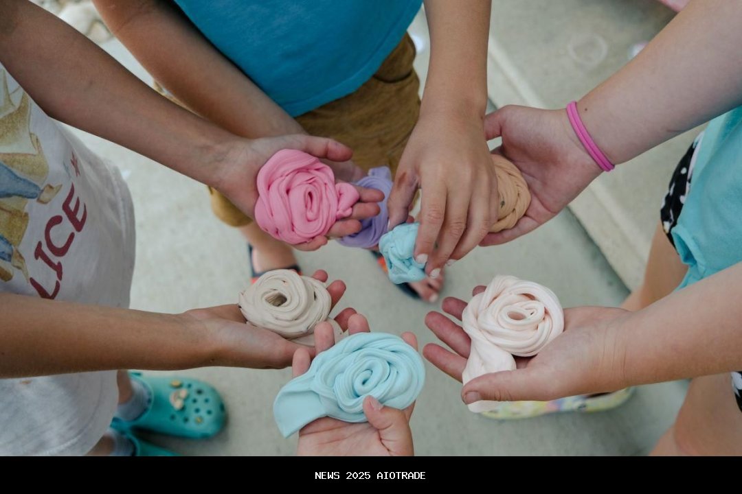 Mengapa Orang Tertarik Menonton Video Potong Sabun dan Slime?