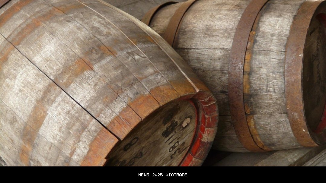 Merek whiski legendaris berusia 230 tahun Jim Beam menghentikan proses distilasi selama setahun