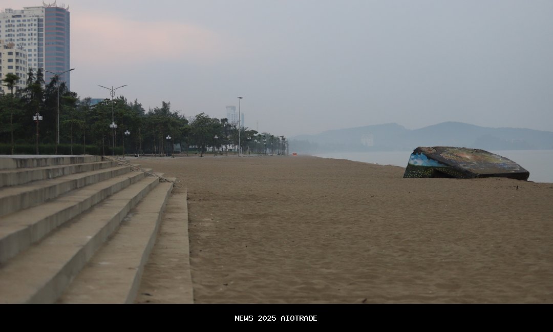 Vietnam menghentikan aktivitas pariwisata laut saat Badai Kajiki mendekat