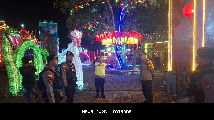 Kasatgas Preventif Operasi Lilin Kapuas 2025 Pimpin Patroli Dialogis Bersama