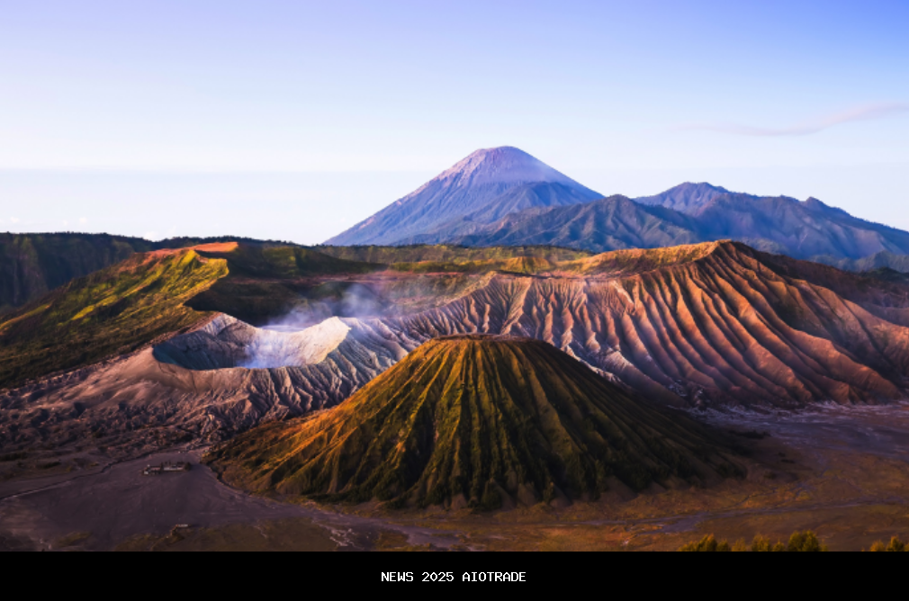 4 Daya Tarik Bromo yang Mengagumkan: Kawah, Savana, Air Terjun, dan Pasir Berbisik