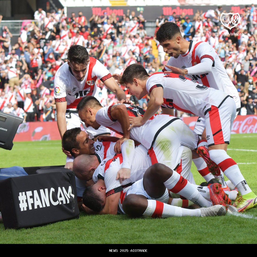 Alvaro Rodriguez Menggila, Elche Kalahkan Rayo Vallecano 3-0 di La Liga