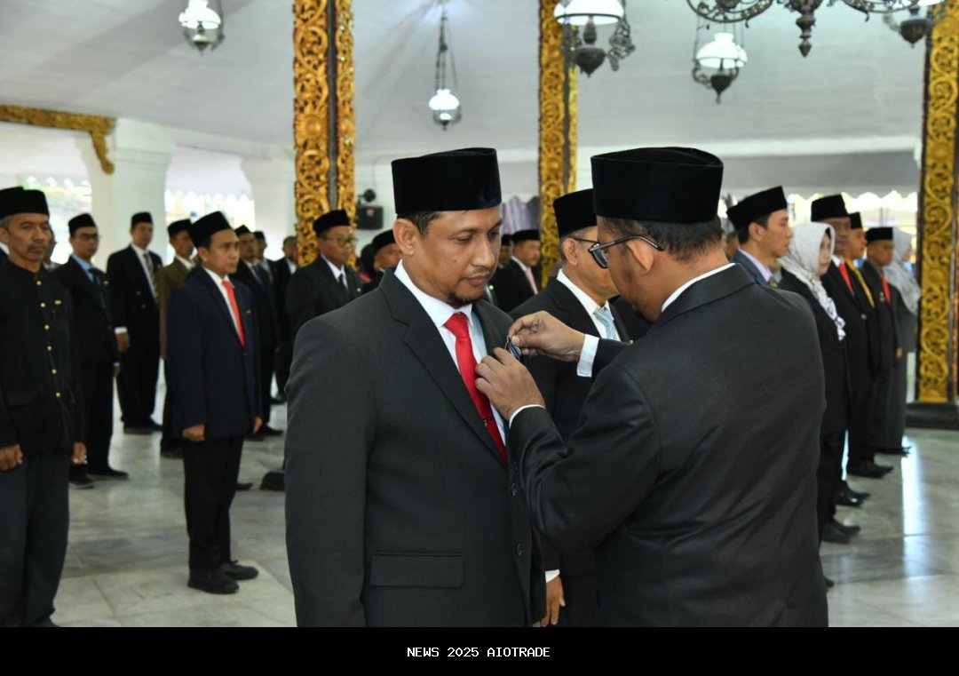 830 ASN Terima Satyalancana Karya Satya, Munafri Tekankan Integritas dan Keteladanan