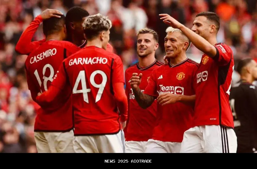 Villa Park Menakutkan! MU Kalah 1-2, Rogers Jadi Musuh Bebuyutan Setan Merah