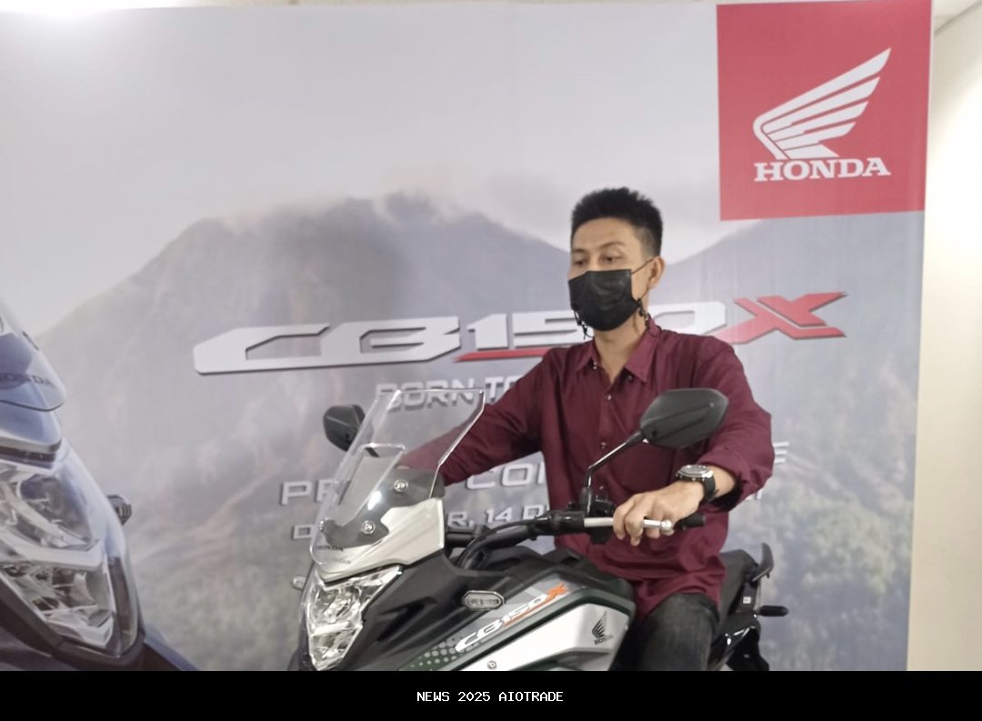 Honda CB150R Streetfire: Motor Sport 150 cc Gagah dan Nyaman Harian