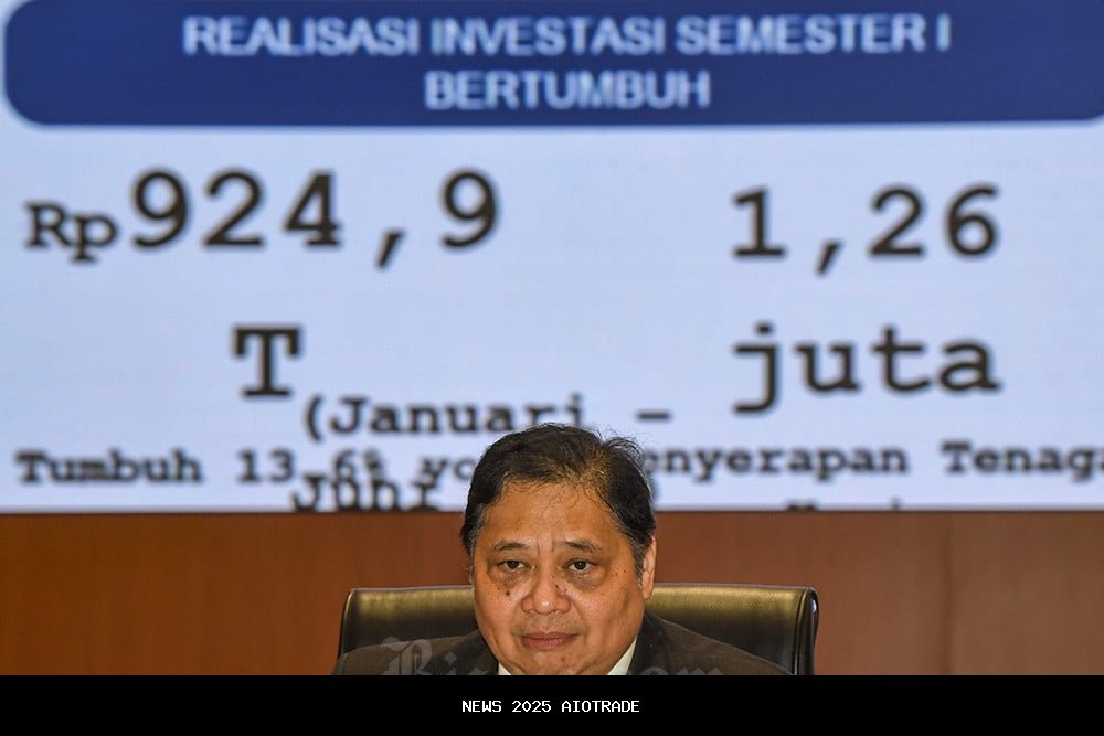 Airlangga Umumkan Stimulus Ekonomi, Pajak Dibebaskan hingga BPJS TK Ojol