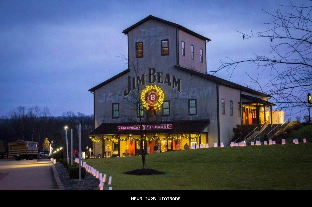 Berapa banyak pekerjaan yang mungkin terkena dampak ketika pabrik Kentucky Jim Beam berhenti memdist