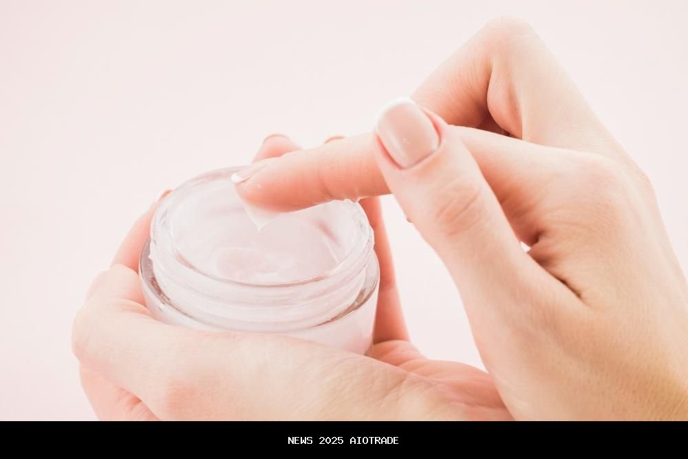 5 Cara Menghaluskan Kulit Wajah Kasar