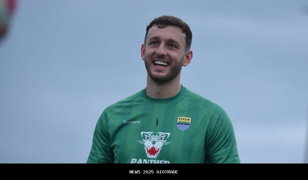 Dua Pemain Persib Absen Lawan Persijap, Adam Przybek Gagal Debut di Super League