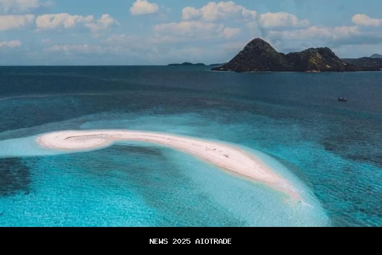 10 Tempat Wisata Keluarga di Gresik, Pantai dan Air Terjun Menakjubkan